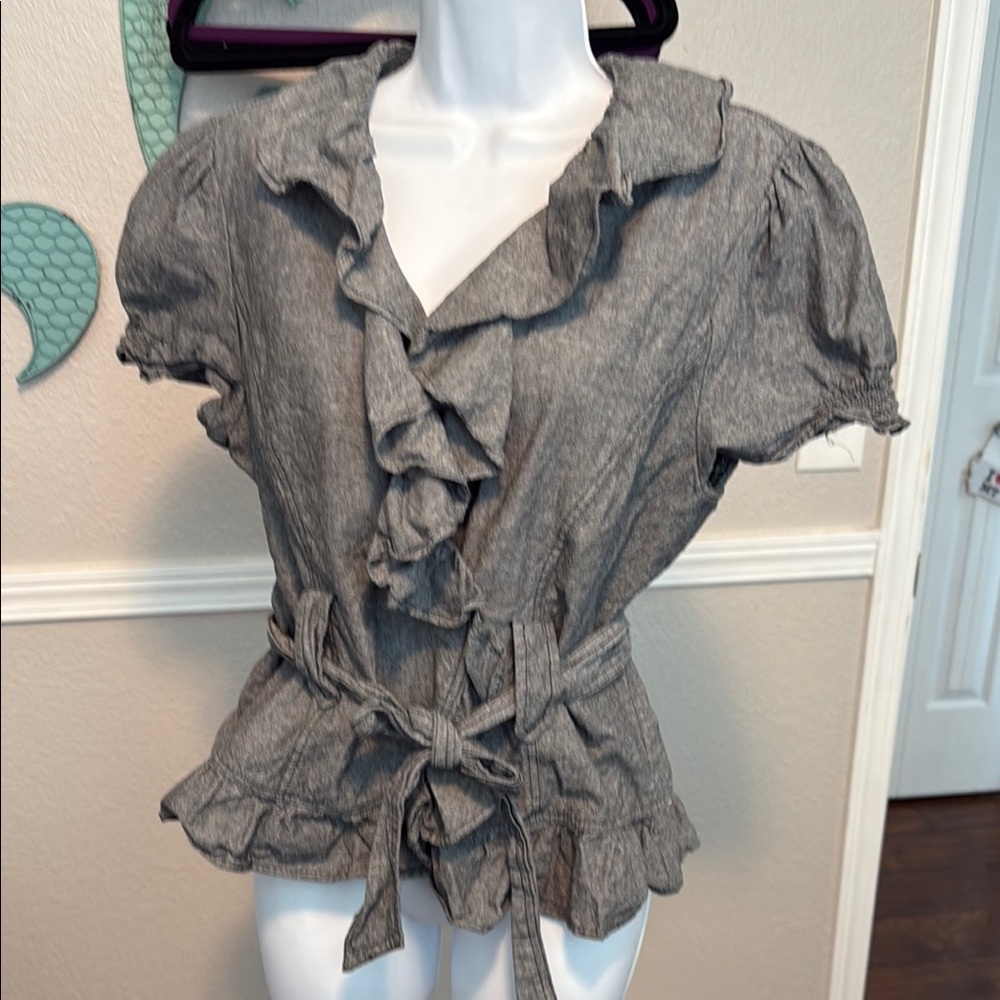 Gray Puff Sleeve Ruffled Tie Front Blouse